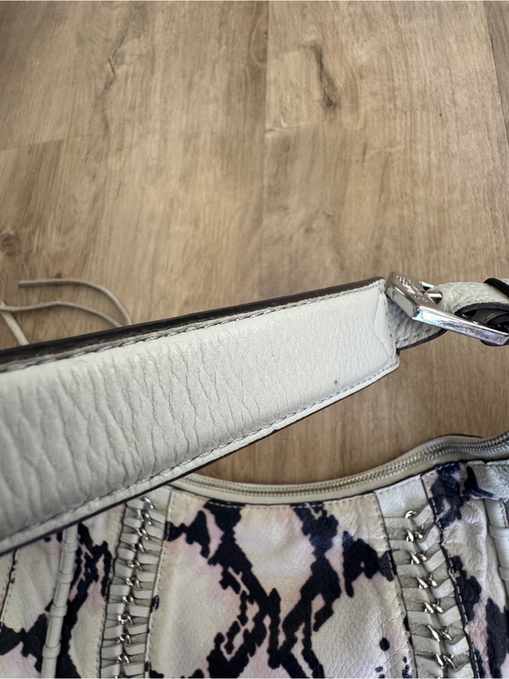 AIMEE KESTENBERG PEBBLE LEATHER HOBO GENNY LAVENDAR SNAKE - Picture 9 of 16